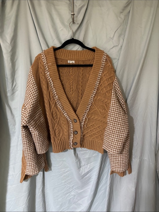 POL Sweaters - POL Cropped Oversized Cardigan
